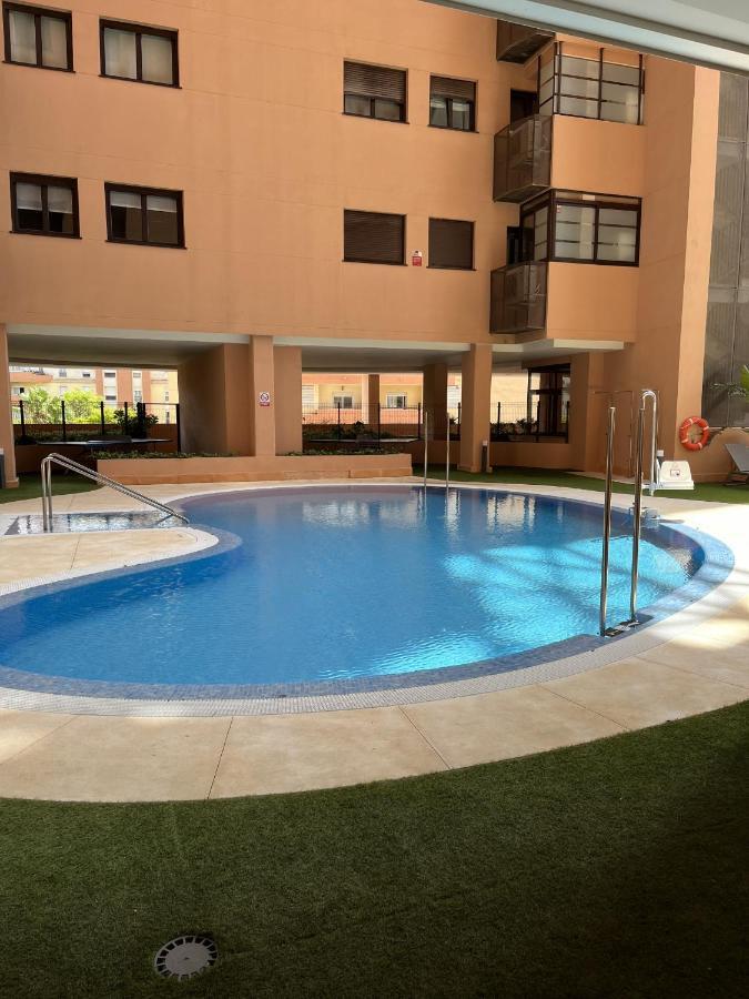 -Malagasunapts-Skygarden Teatinos Pool Playground Luaran gambar